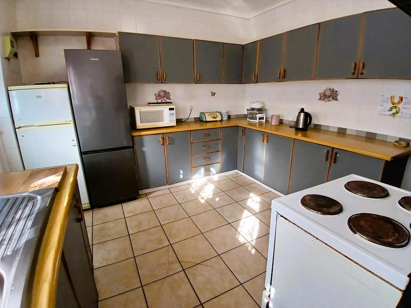 6 Bedroom Property for Sale in Stilbaai Wes Western Cape